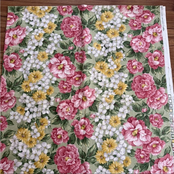 Vintage VIP Cranston Floral Pink White Green Quilting Cotton Fabric 1 yrd+13"x45 - Picture 3 of 8